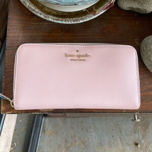 🆕 Kate Spade Wallet